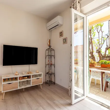 Du Moulin Apartment *