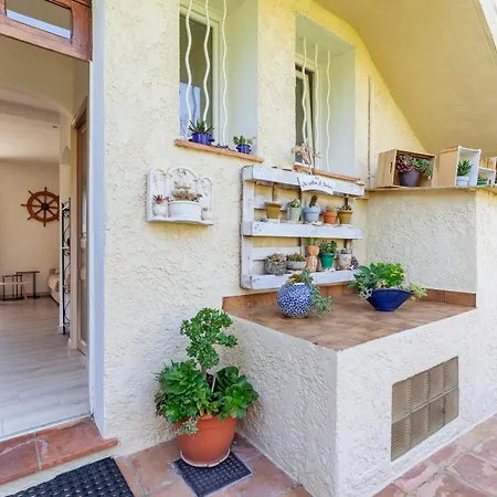 Du Moulin Apartment